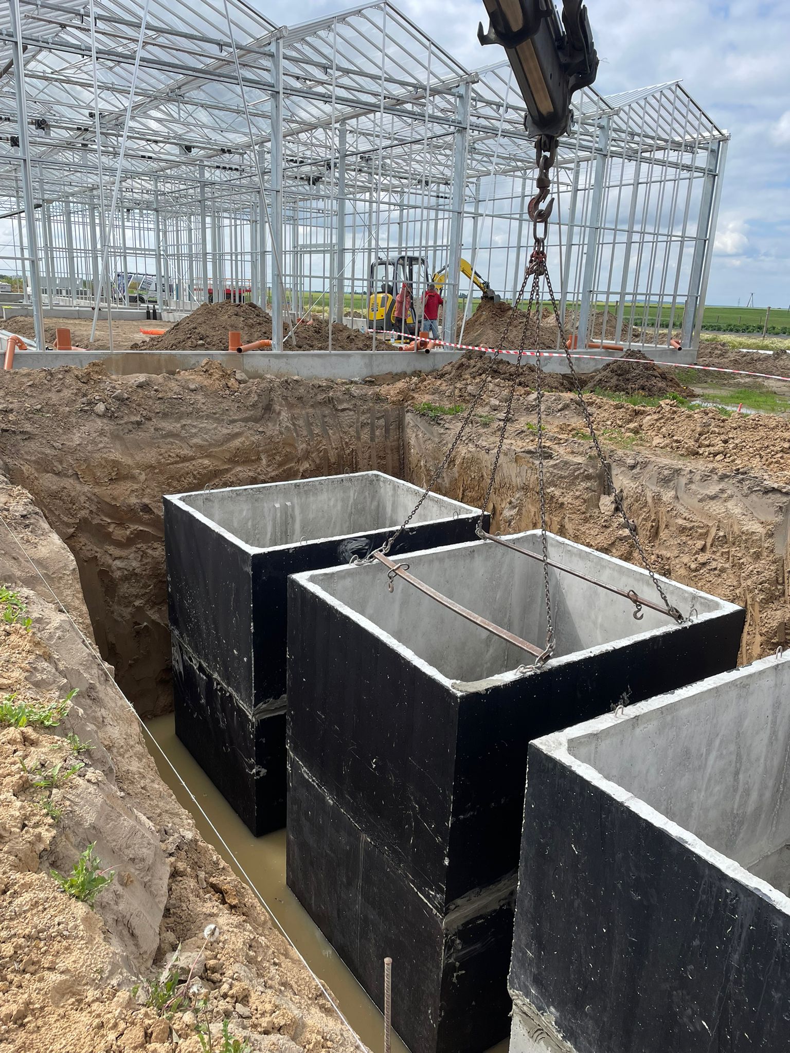 Jímka usazená v terénu